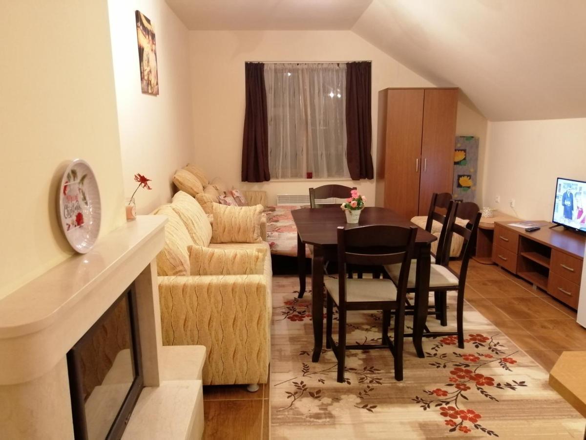 Studio At Home ปอมโปโรโว ภายนอก รูปภาพ