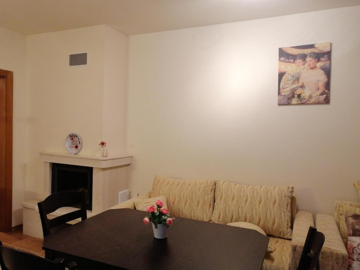 Studio At Home ปอมโปโรโว ภายนอก รูปภาพ